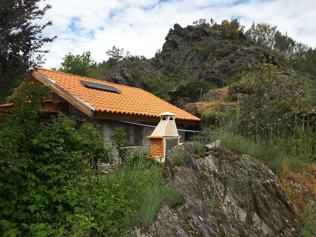 Castelo Do Mau Vizinho Hotel Orjais Zewnętrze zdjęcie